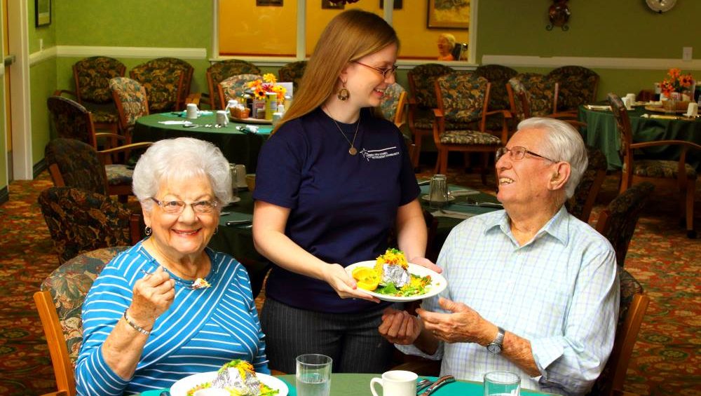 cropped-AssistedLiving_Meal_medium.jpg